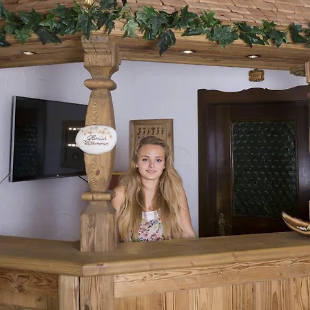 فندق Garni Zimmermann 3*