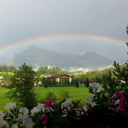 Garni Zimmermann فندق 3*