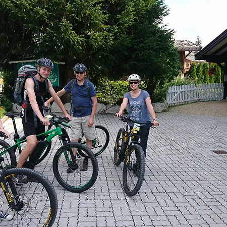 فندق Garni Zimmermann 3*