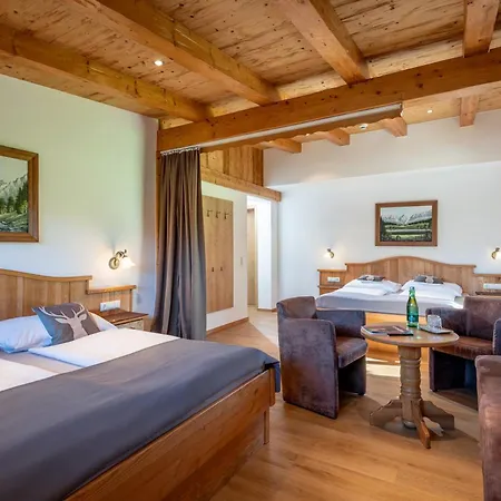 Garni Zimmermann فندق رين باي كيتزبوهيل